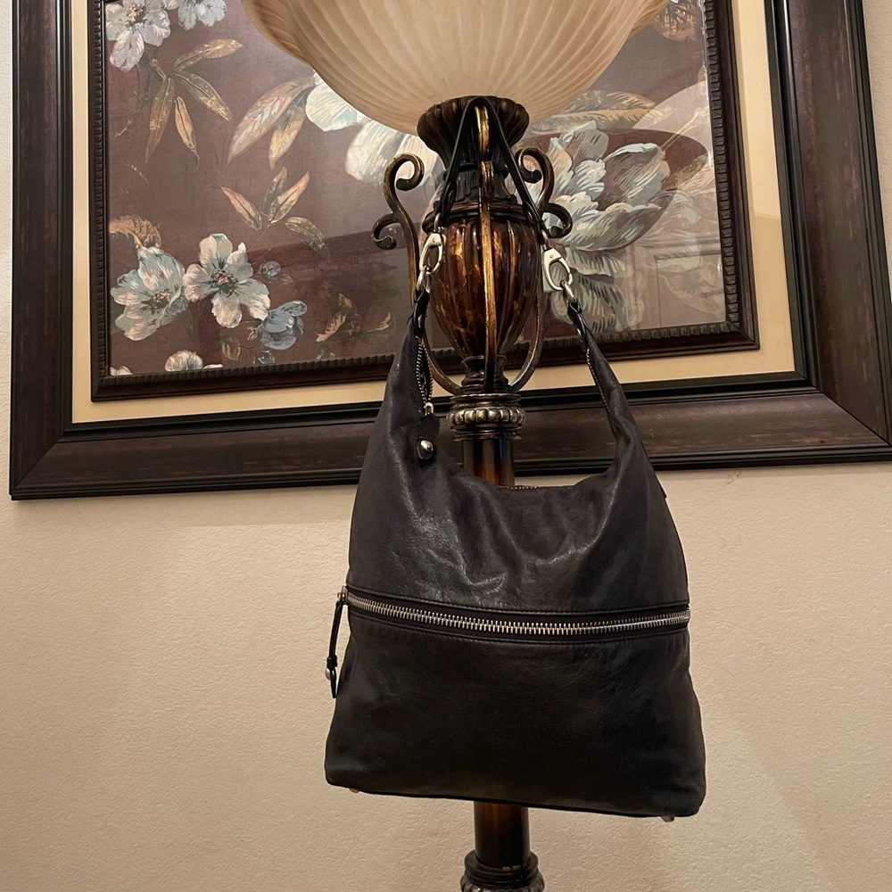 HOBO -VGUC DISTRESSED BLACK VEGAN LEATHER W BLACK/WHITE FABRIC INTERIOR